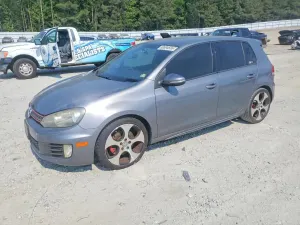 Volkswagen Golf 2.0L 4 2011