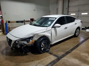 Nissan Altima 2.5L 4 2020