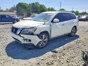 Nissan Pathfinder 3.5L 6 2015