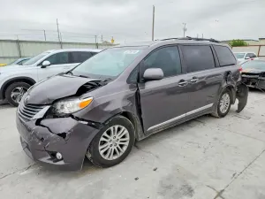 Toyota Sienna 3.5L 6 2012