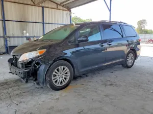 Toyota Sienna 3.5L 6 2015