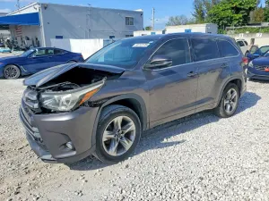 Toyota Highlander 3.5L 6 2018