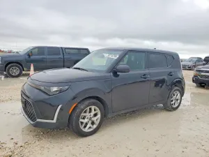 Kia Soul 2.0L 4 2023