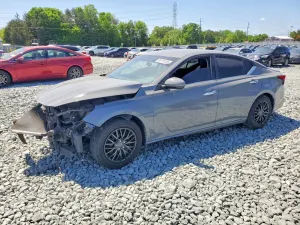 Nissan Altima 2.5L 4 2020
