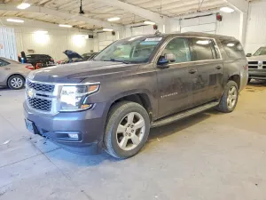 Chevrolet Suburban 5.3L 8 2015