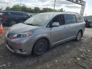 Toyota Sienna 3.5L 6 2016