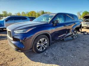 Toyota Highlander 3.5L 6 2021