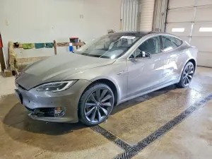 Tesla Model S 2016