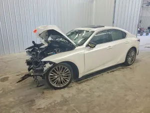 Lexus IS 2.0L 4 2022