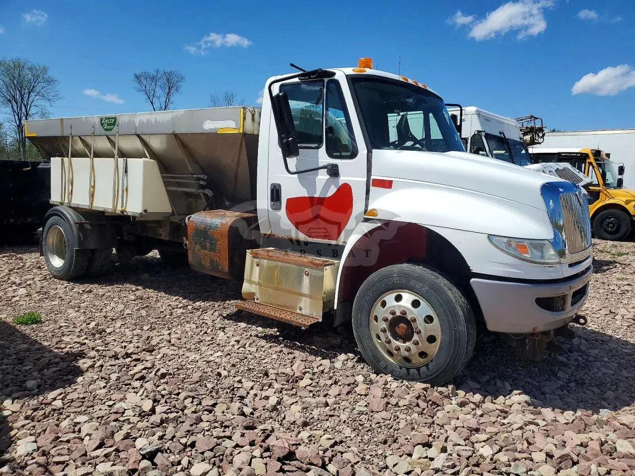 International DuraStar / 4000 6.7L 6 2017