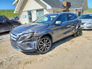 Mercedes-Benz GLA 2.0L 4 2015