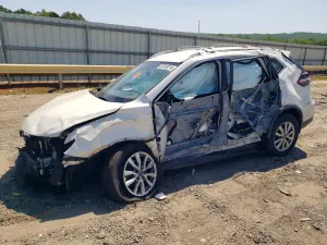 Nissan Rogue 2.5L 4 2020