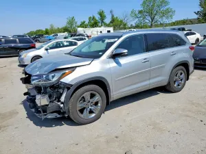 Toyota Highlander 3.5L 6 2017