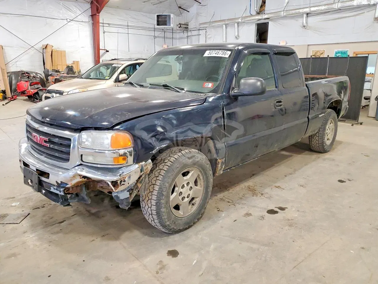 GMC Sierra 4.8L 8 2005