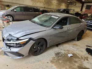 Hyundai Elantra 2.0L 4 2026
