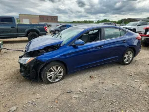 Hyundai Elantra 2.0L 4 2020