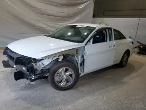 Hyundai Elantra 2.0L 4 2025