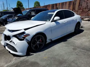 Alfa Romeo Giulia 2.0L 4 2017