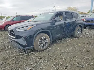 Toyota Highlander 3.5L 6 2021