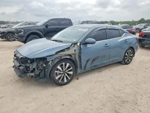 Nissan Sentra 2.0L 4 2025