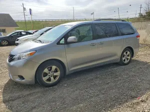 Toyota Sienna 3.5L 6 2013