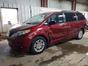 Toyota Sienna 3.5L 6 2013