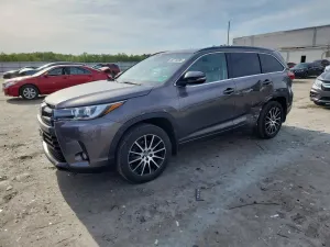 Toyota Highlander 3.5L 6 2017
