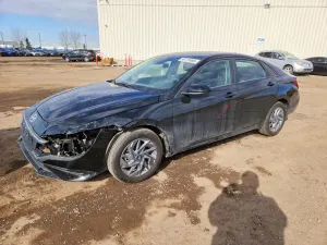 Hyundai Elantra 2.0L 4 2025