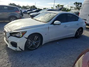 Infiniti Q50 3.7L 6 2015