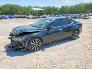Nissan Altima 2.5L 4 2021