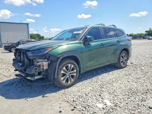 Toyota Highlander 2.4L 4 2023