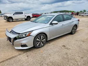 Nissan Altima 2.5L 4 2022