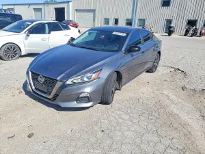 Nissan Altima 2.5L 4 2020