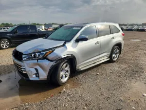 Toyota Highlander 3.5L 6 2018