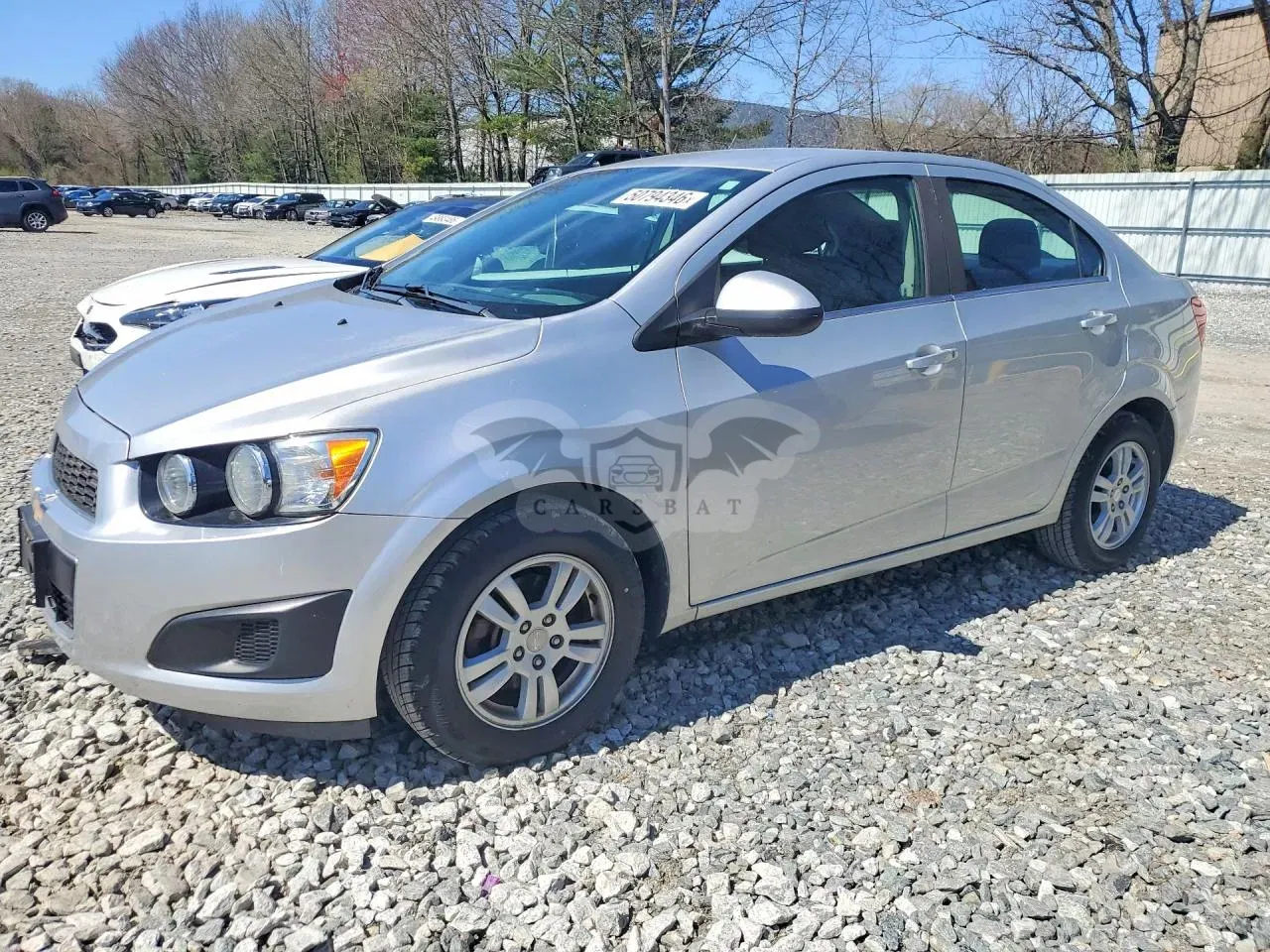 Chevrolet Aveo (Sonic) 1.8L 4 2015
