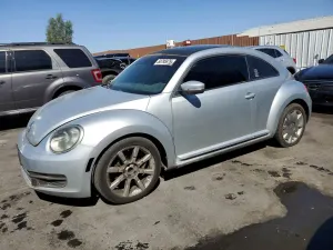 Volkswagen Beetle 2.5L 5 2013