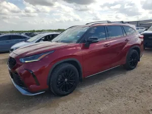 Toyota Highlander 2.4L 4 2023