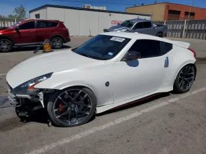 Nissan 370z 3.7L 6 2015