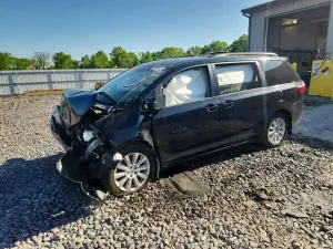 Toyota Sienna 3.5L 6 2015