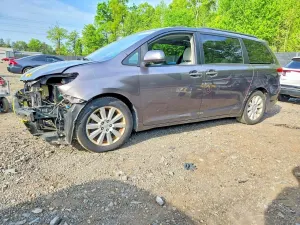 Toyota Sienna 3.5L 6 2011