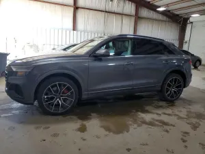 Audi Q8 3.0L 6 2020