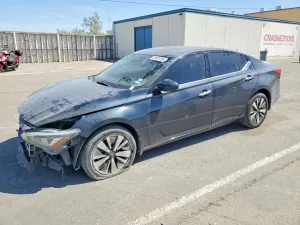Nissan Altima 2.5L 4 2022