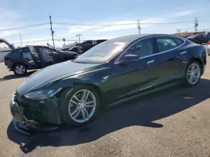 Tesla Model S 2014
