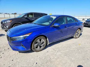 Hyundai Elantra 2.0L 4 2021