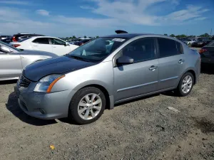 Nissan Sentra 2.0L 4 2012