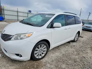 Toyota Sienna 3.5L 6 2011