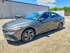 Hyundai Elantra 2.0L 4 2025