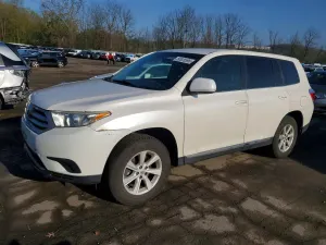 Toyota Highlander 2.7L 4 2013