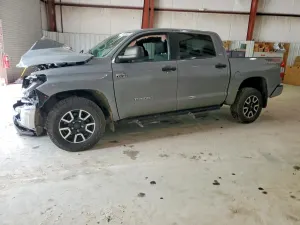 Toyota Tundra 5.7L 8 2020