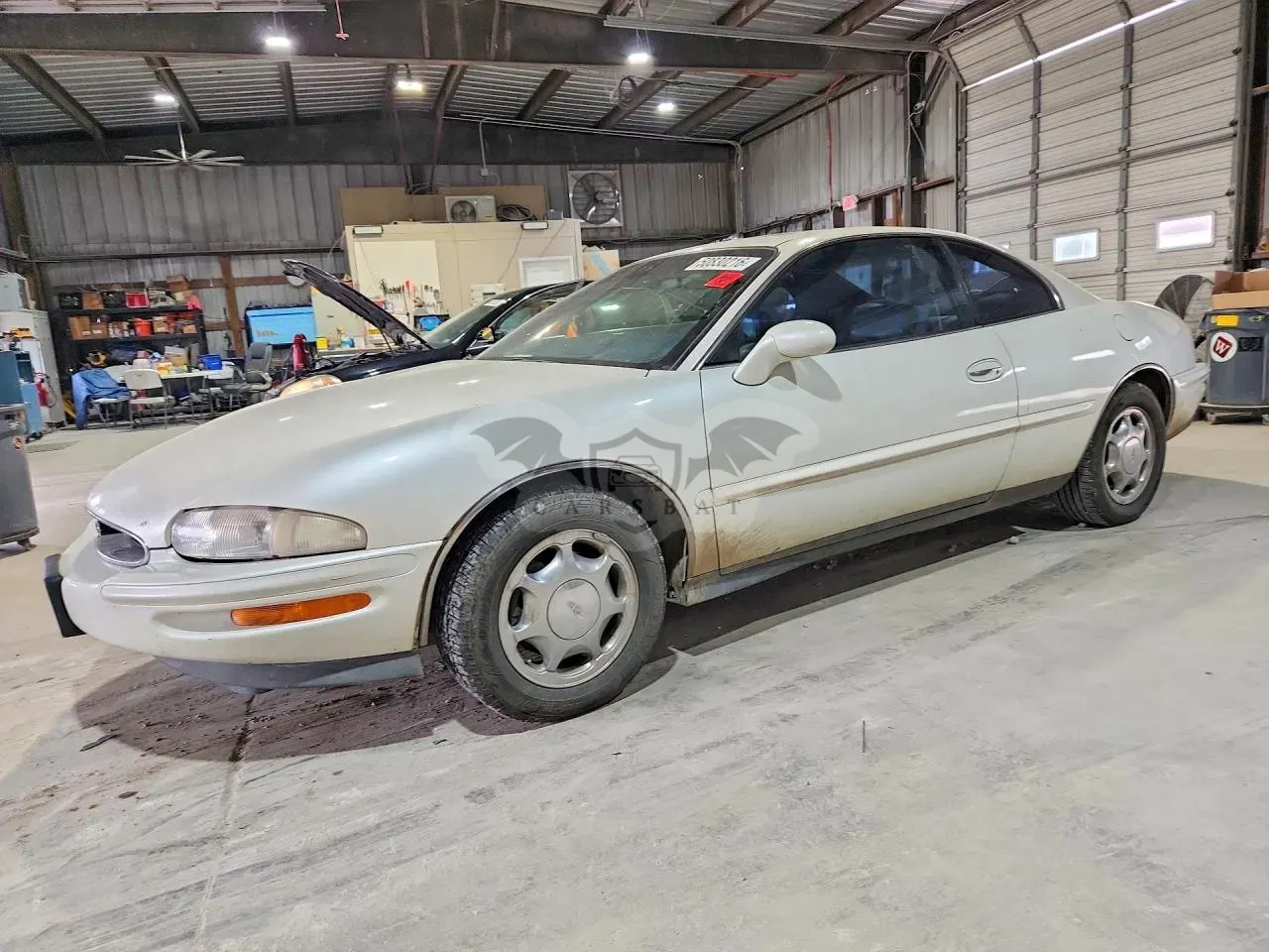 Buick Riviera 3.8L 6 1997